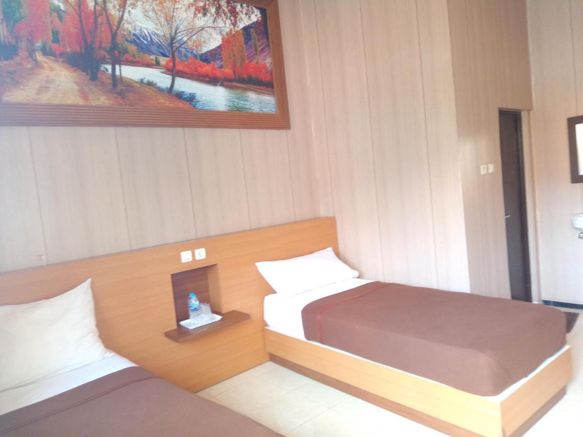 Hotel Kencana 럼뱅 객실 사진