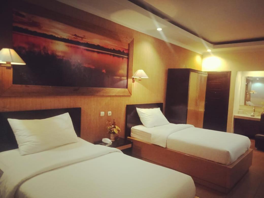 Hotel Kencana 럼뱅 외부 사진